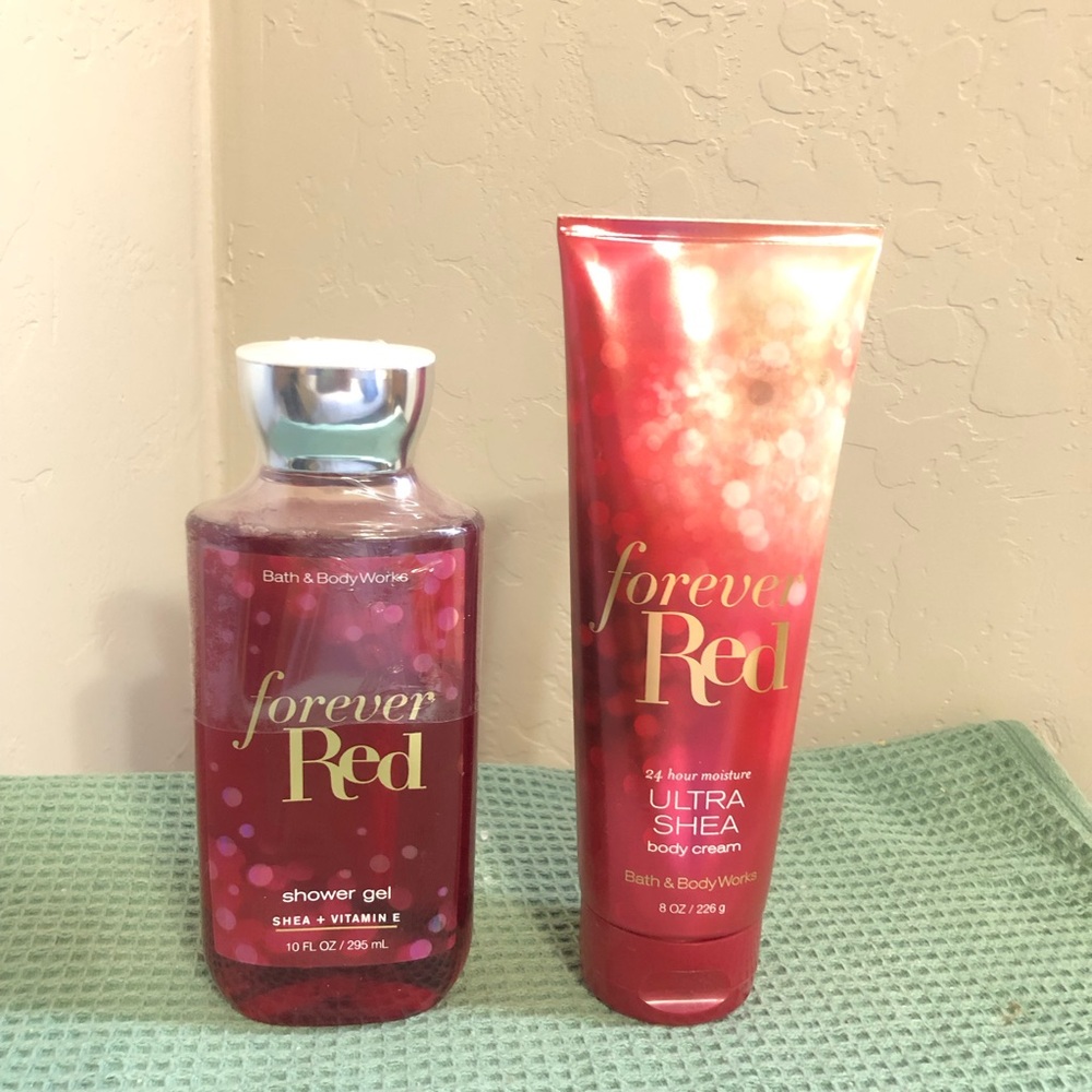 Bath & Body Works Forever Red Shower Gel & Ultra Shea Body Cream Set